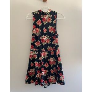 pre-loved Forever 21 Romper Black with Roses s S